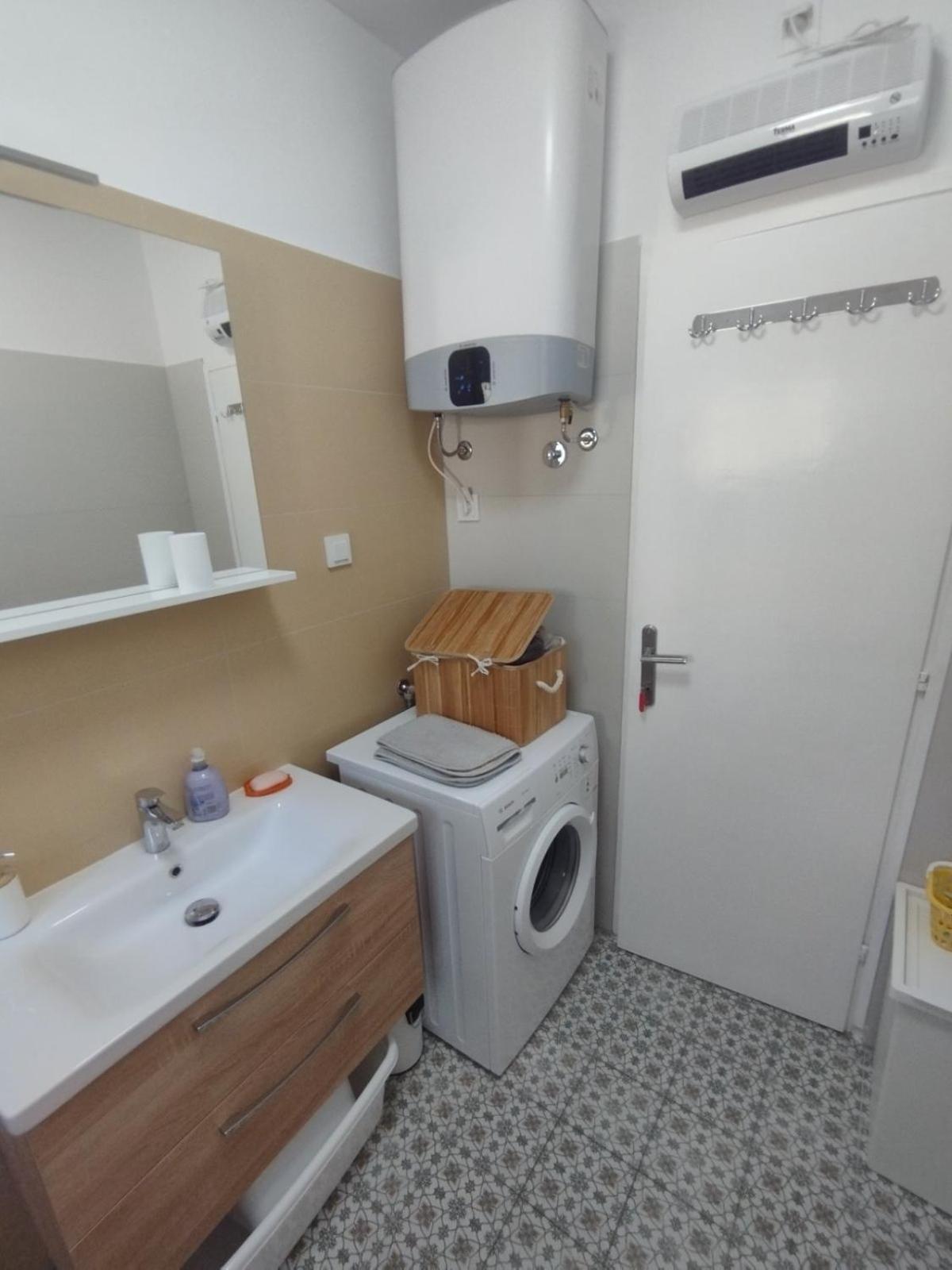 Apartman Kora Njivice Dış mekan fotoğraf